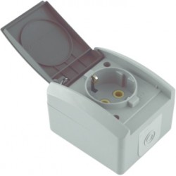 КОНТАКТ IP44 ЕДИНИЧЕН ДВУПОЛЮСЕН С ПОЛИКАРБОНАТНА СЪРЦЕВИНА СИВ 16A/250V (12.23.051)